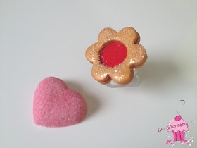 Bague sablé fourré à la fraise