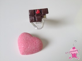 Bague tablette de chocolat avec coeur