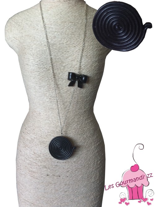 Collier réglisse et noeud