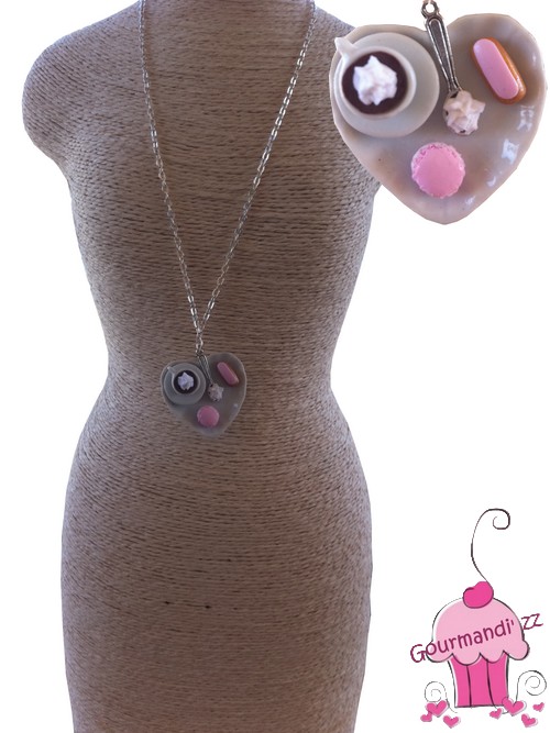 Collier assiette coeur tasse de café